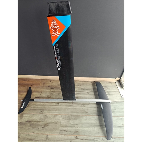 USED STARBOARD iQFOiL CARBON